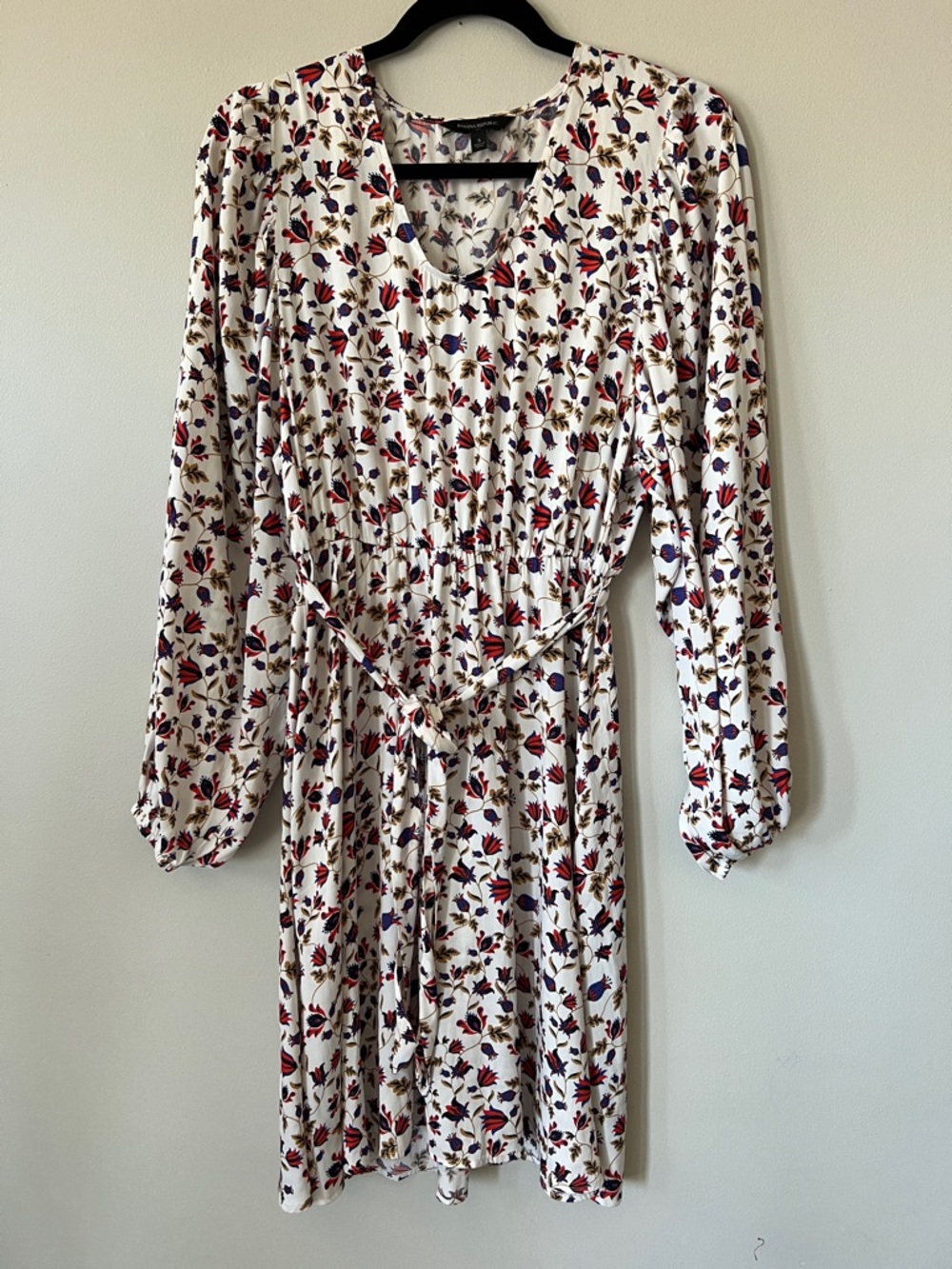Banana Republic Cream Long-Sleeve Floral Tie-Waist Dress